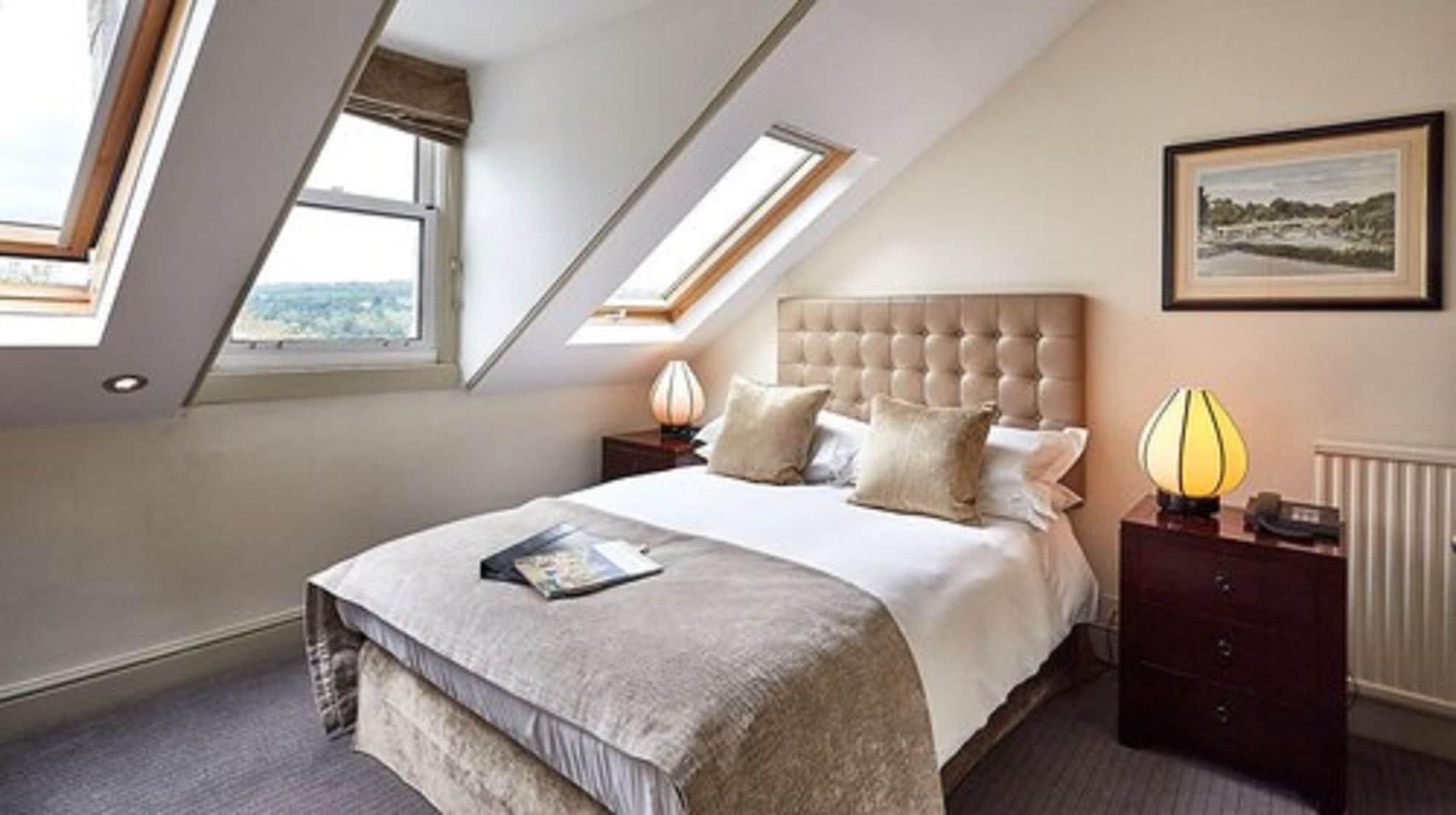 Dorian House Boutique B&B - Free Parking! Бат Екстер'єр фото A bedroom at the hotel