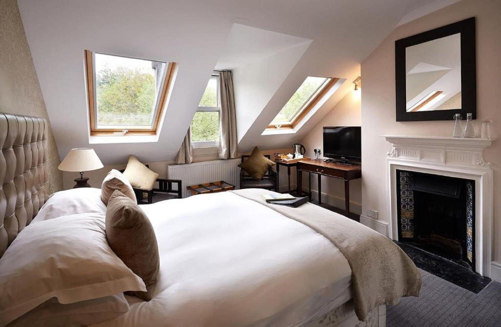 Dorian House Boutique B&B - Free Parking! Бат Екстер'єр фото A bedroom at the hotel