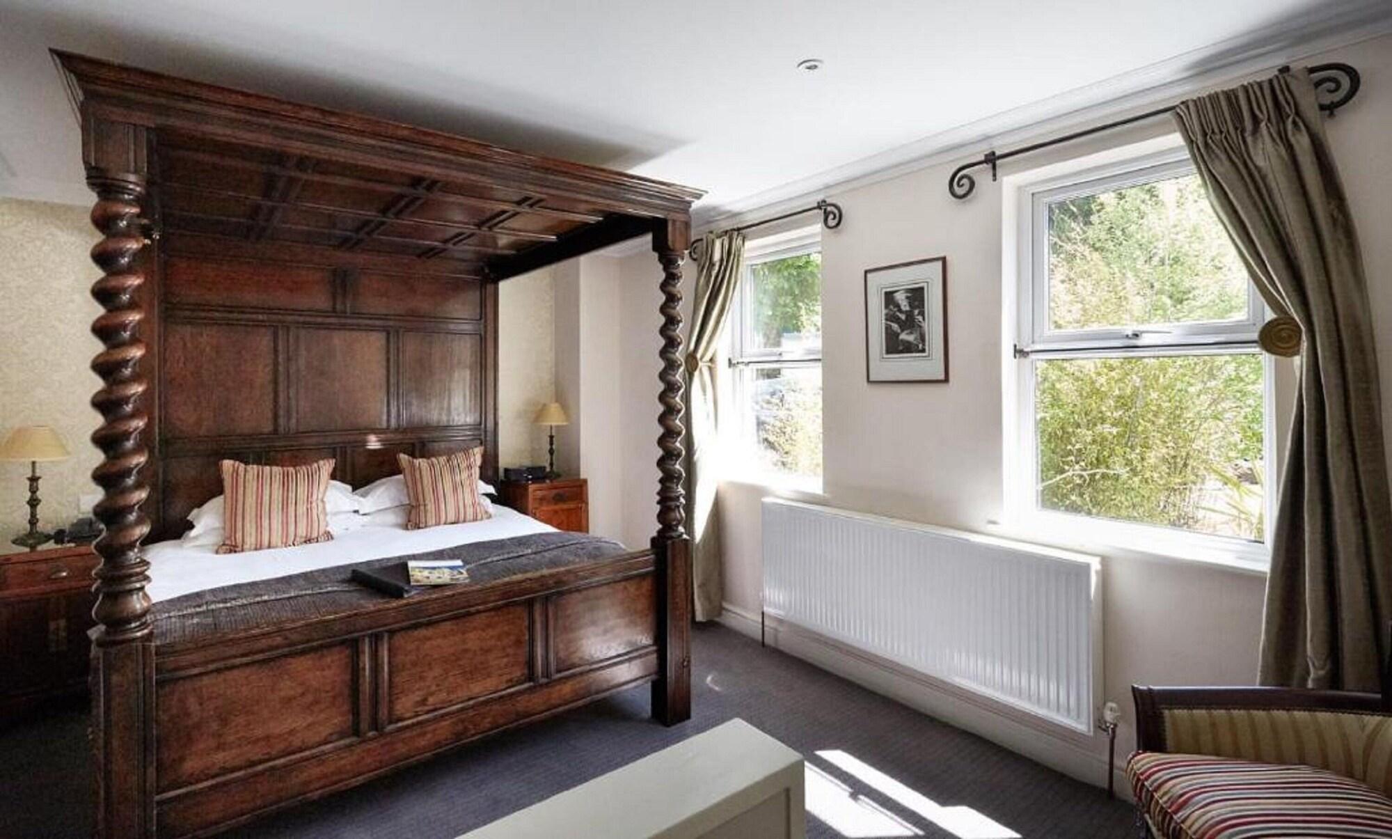 Dorian House Boutique B&B - Free Parking! Бат Екстер'єр фото A bedroom at The Swan Hotel