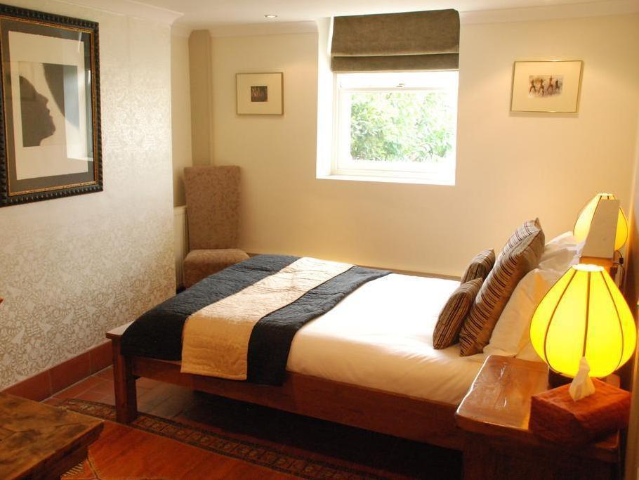 Dorian House Boutique B&B - Free Parking! Бат Екстер'єр фото A bedroom at the hotel