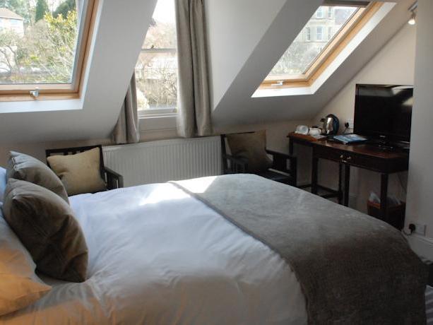 Dorian House Boutique B&B - Free Parking! Бат Екстер'єр фото A room at the hotel